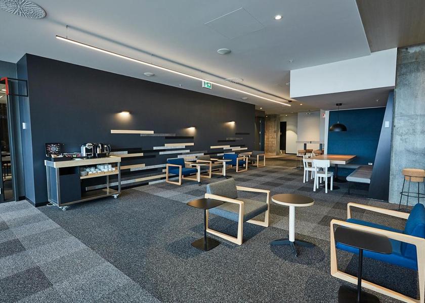 Quebec Brossard Business center