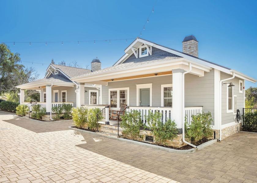 California Santa Ynez Front of property