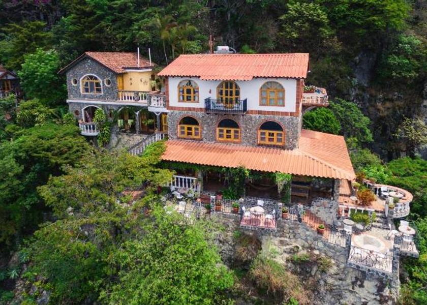 Sololá Santa Cruz La Laguna Exterior view