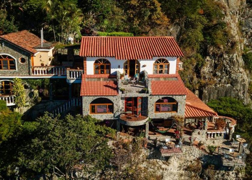 Sololá Santa Cruz La Laguna Exterior view