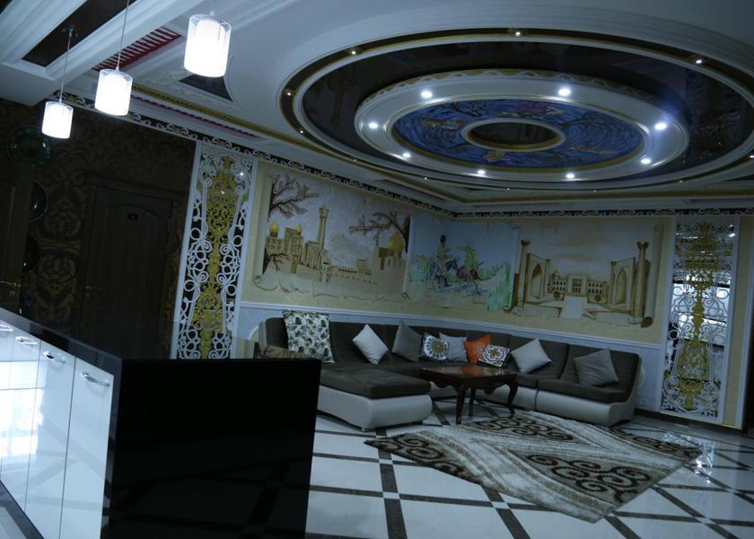 Shared lounge/TV area