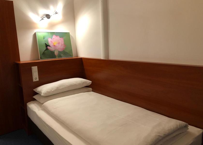 Bavaria Erlangen Standard Single Room