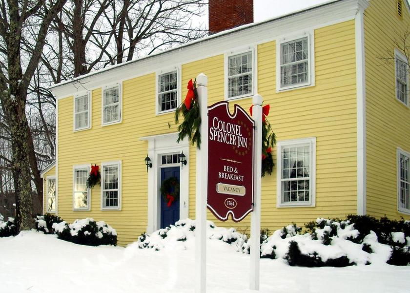 New Hampshire Campton Entrance