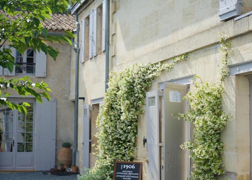 Nouvelle-Aquitaine Saint-Émilion Exterior view