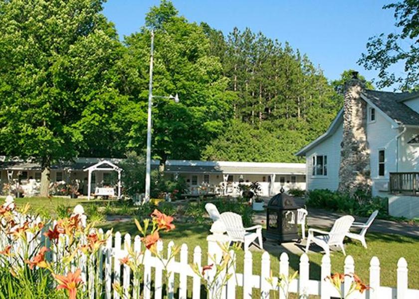 Wisconsin Fish Creek Exterior view