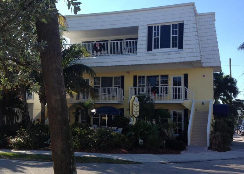 Florida Lauderdale-by-the-Sea Exterior view
