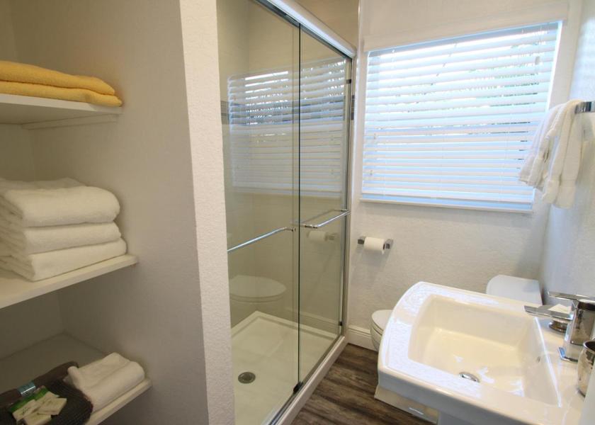 Florida Lauderdale-by-the-Sea Deluxe Queen Studio 