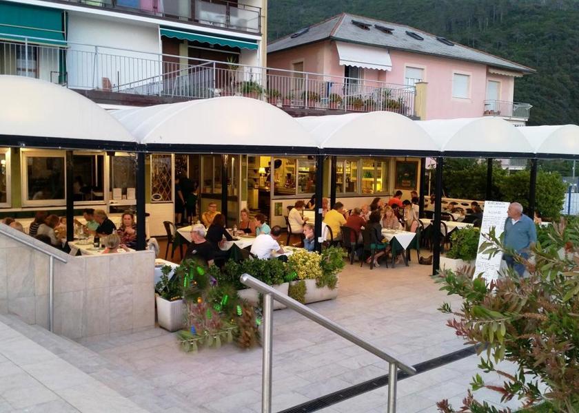 Liguria Deiva Marina Food and beverages