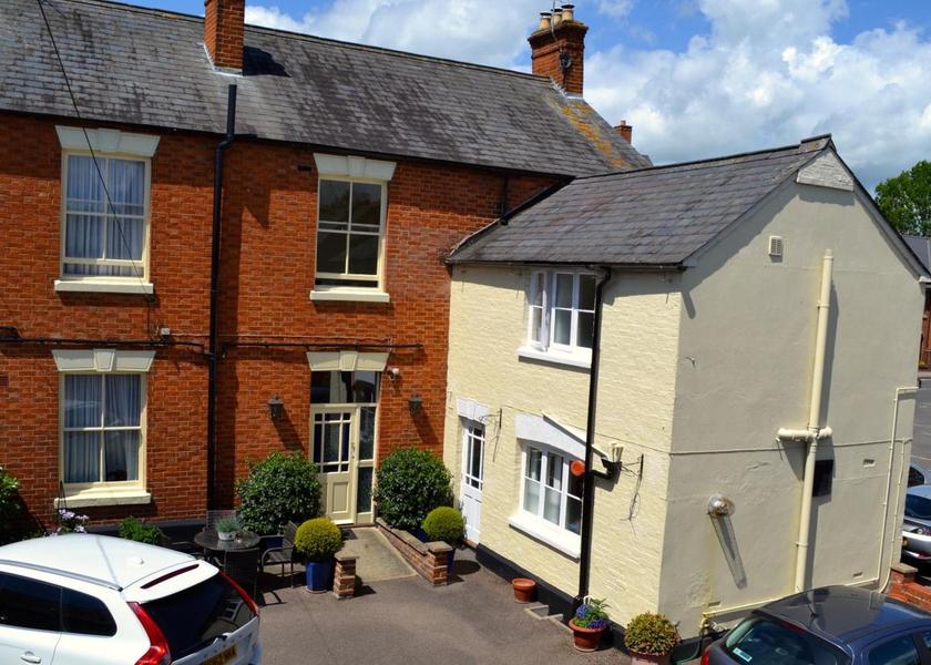 England Olney Exterior view