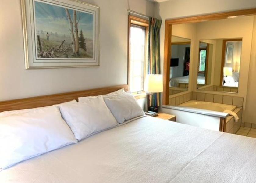 Wisconsin Fish Creek Superior King Suite