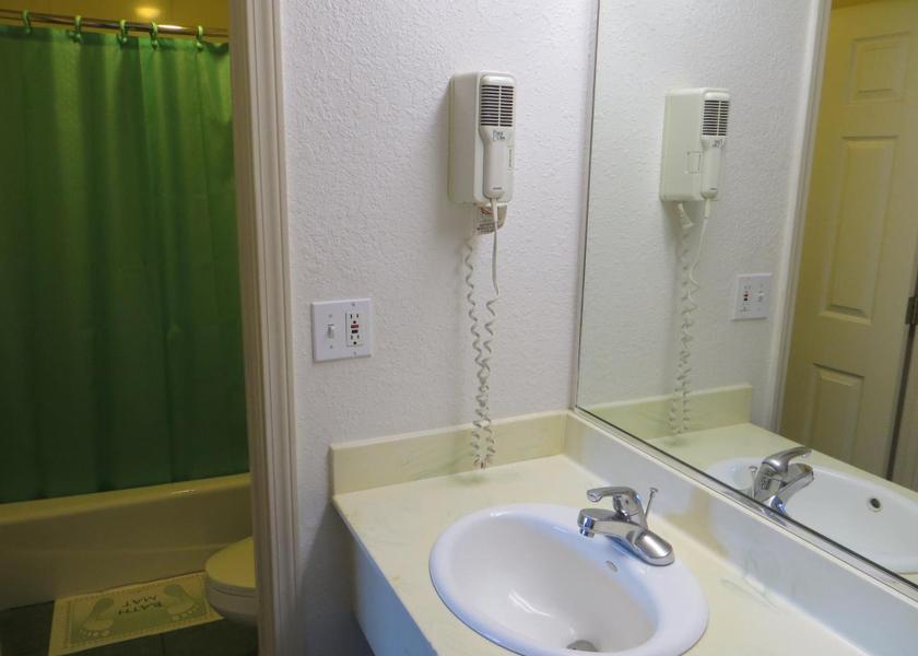 California Redwood City Bathroom