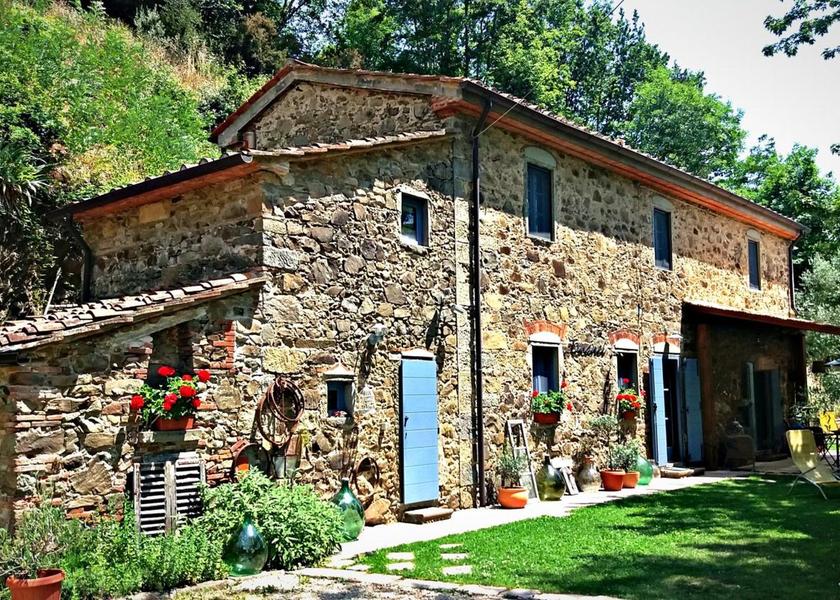 Tuscany Marliana Entrance