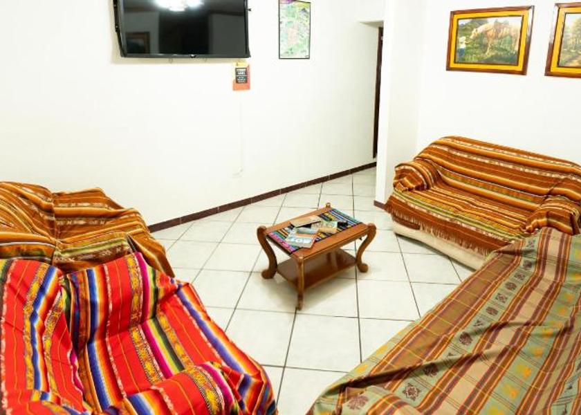 Imbabura Otavalo Shared lounge/TV area