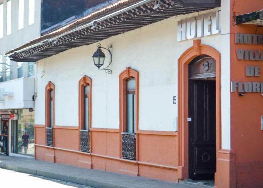 Michoacán Uruapan Entrance