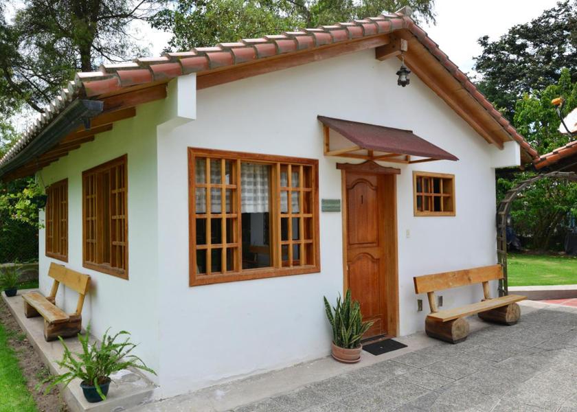 Pichincha Tababela Hotel Exterior