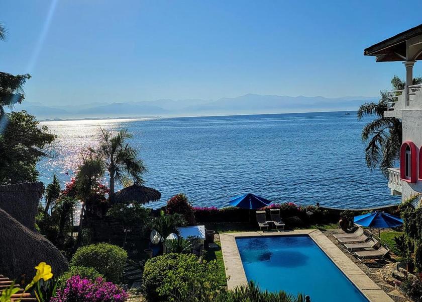 Nayarit La Cruz de Huanacaxtle Garden