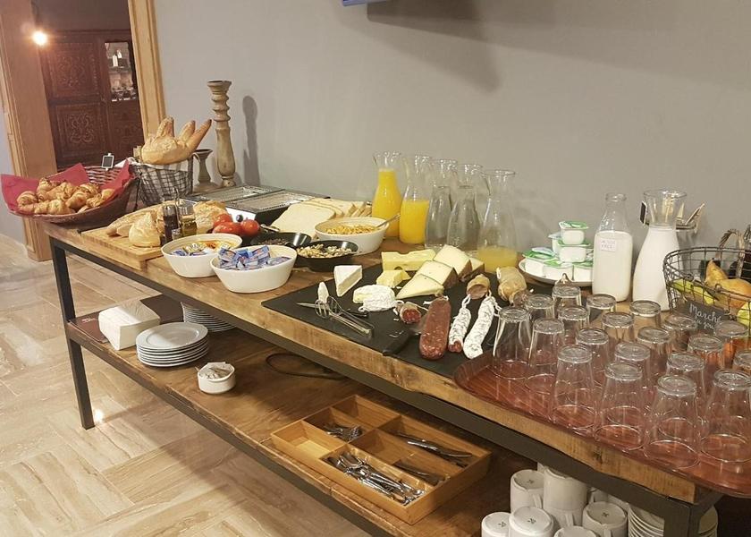 Occitanie Font-Romeu-Odeillo-Via Food and beverages