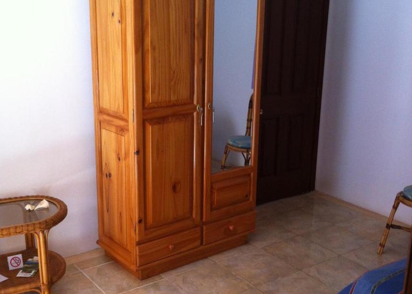 Grand Port Le Bouchon Double Room with Private Bathroom