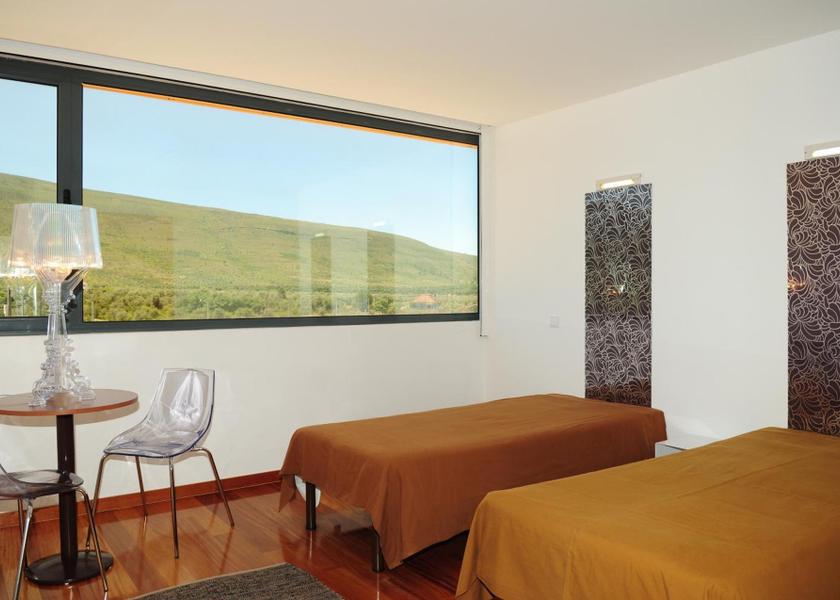 Leiria Porto de Mos Double Room with Private Bathroom