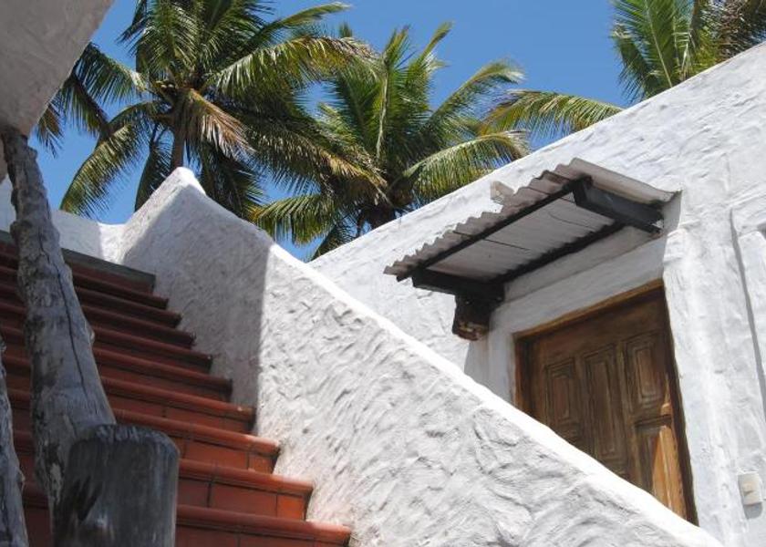 Galápagos Puerto Villamil Entrance