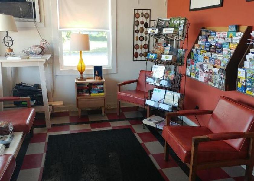 Wisconsin Sturgeon Bay Lobby