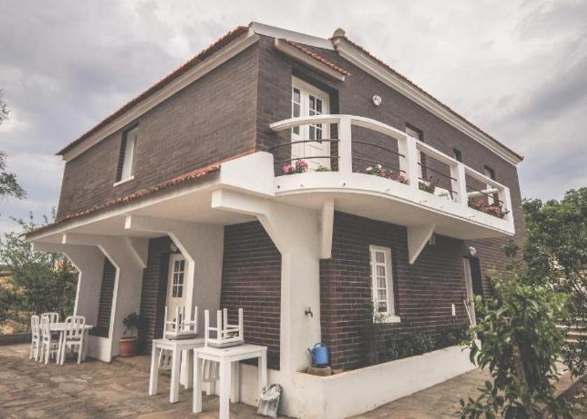Bragança Alfandega da Fe Exterior view