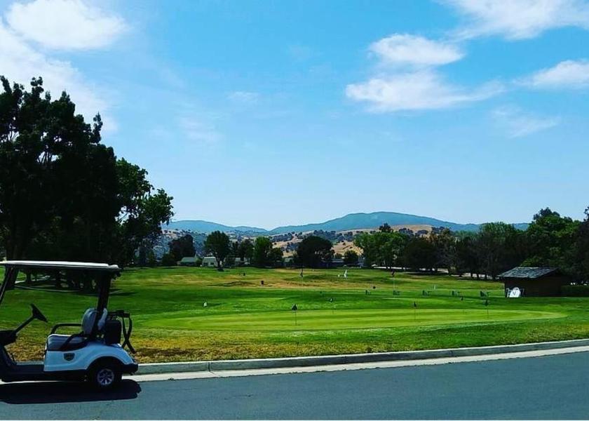 Golf course [on-site]