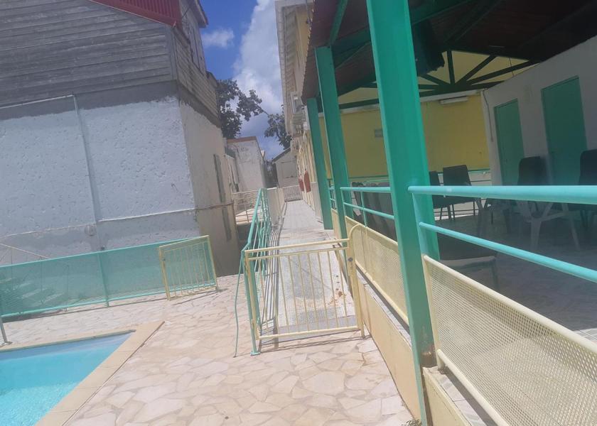 Grande-Terre Grand-Bourg Swimming pool