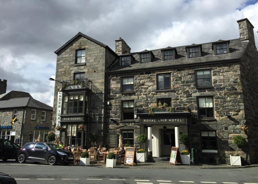 Wales Dolgellau Entrance