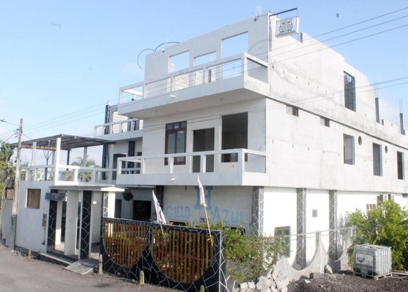 Galápagos Puerto Villamil Exterior view