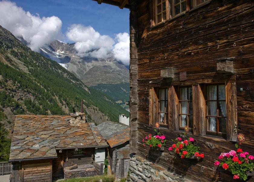 Valais Saas Almagell Surrounding environment