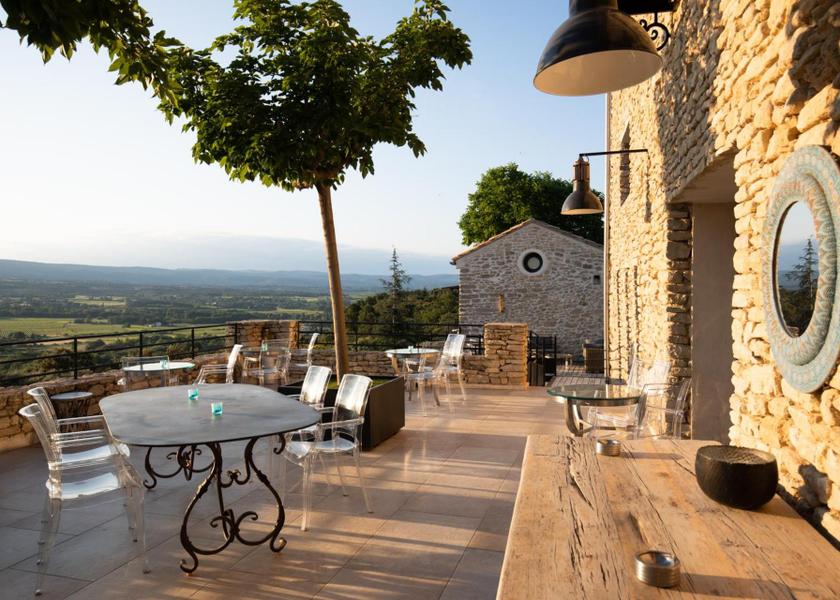 Provence-Alpes-Côte d'Azur Crillon-le-Brave Facilities