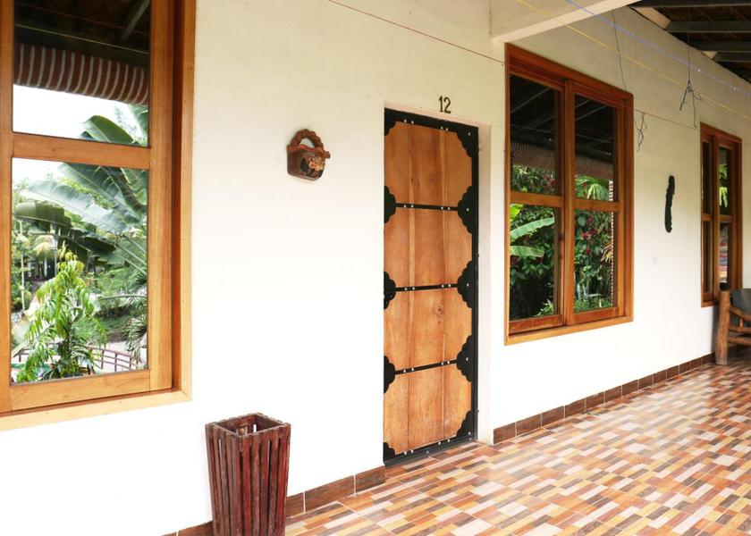 Alta Verapaz San Agustin Lanquin Balcony/terrace