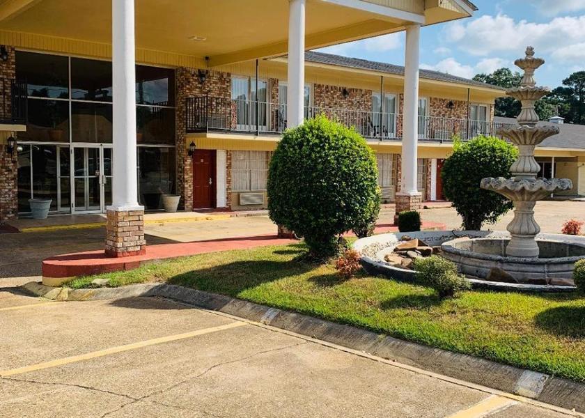 Arkansas Magnolia Entrance