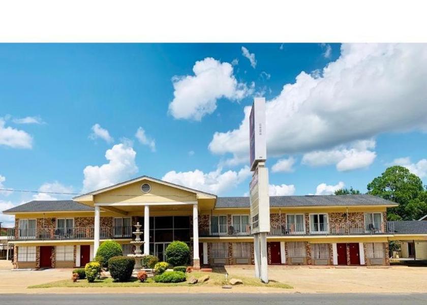 Arkansas Magnolia Hotel Exterior