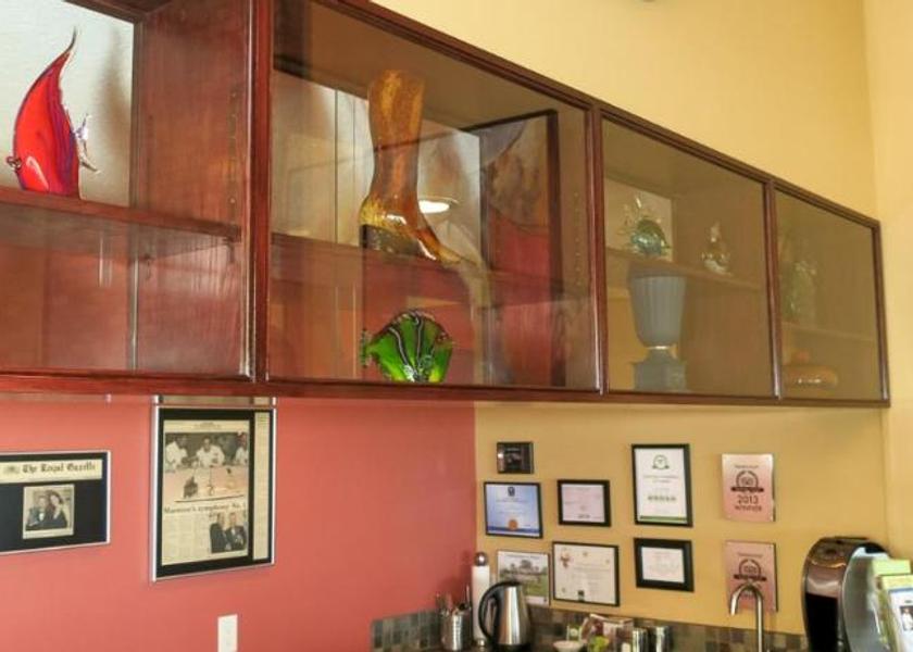 British Columbia West Kelowna Bar/lounge
