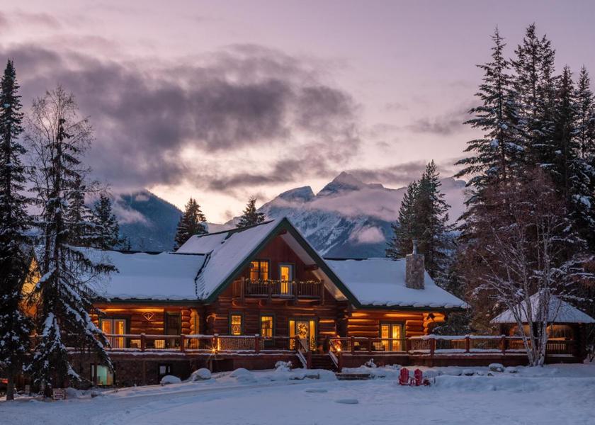 British Columbia Golden Exterior view