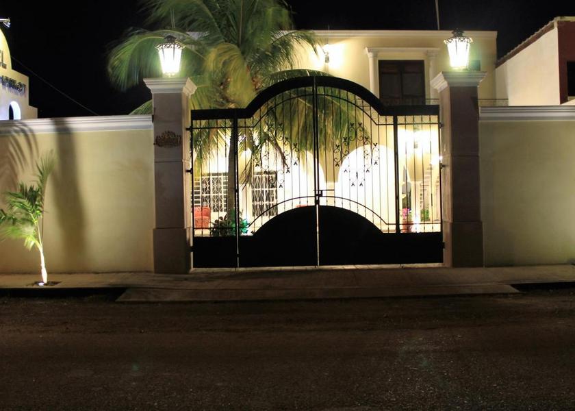 Yucatán Valladolid Entrance