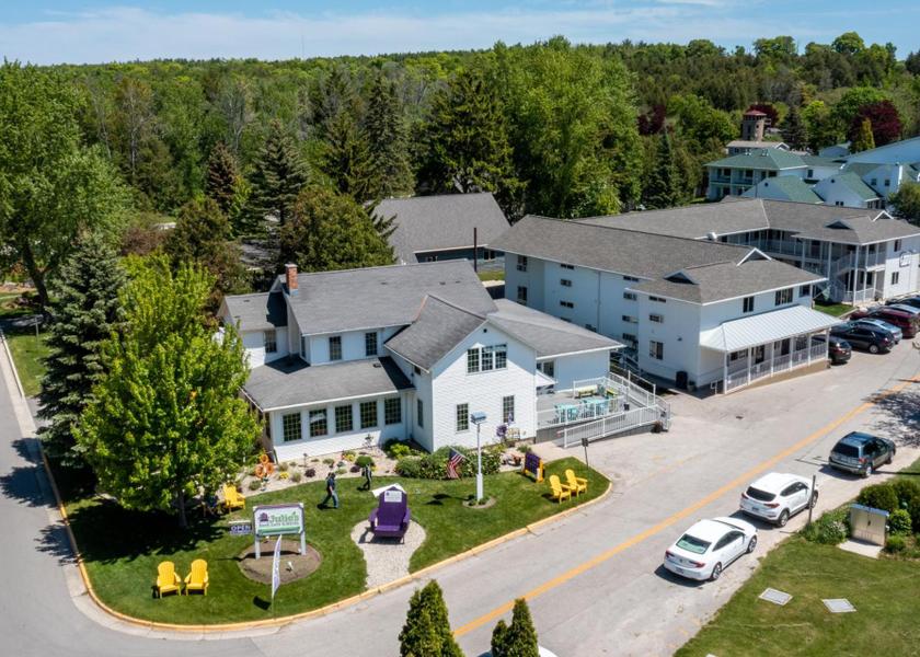 Wisconsin Fish Creek Exterior view