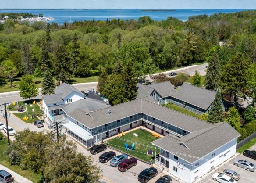 Wisconsin Fish Creek Exterior view