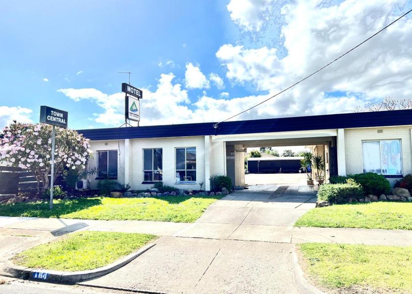 Victoria Bairnsdale Exterior view