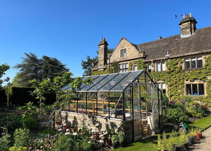 England Bakewell Garden