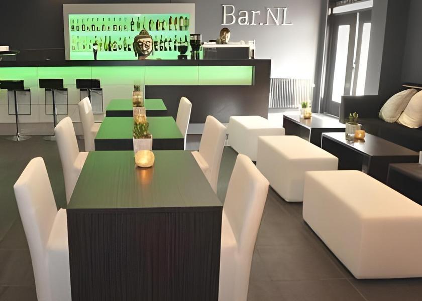 Bar/lounge