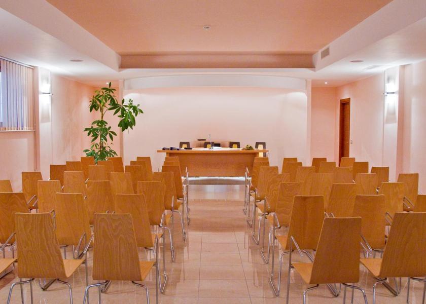 Puglia Vieste Business center