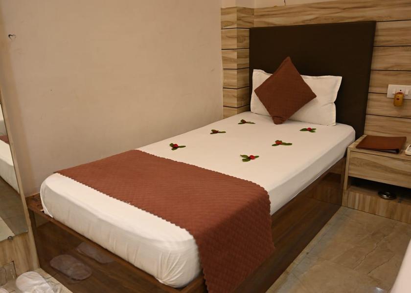 Uttar Pradesh Varanasi Super Deluxe