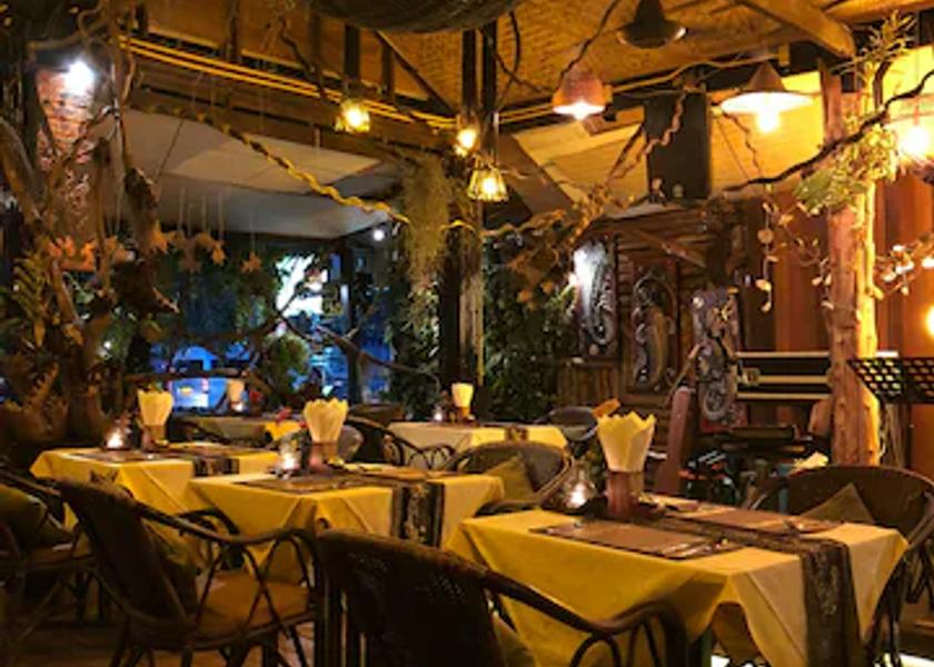 Uttar Pradesh Varanasi Food & Dining