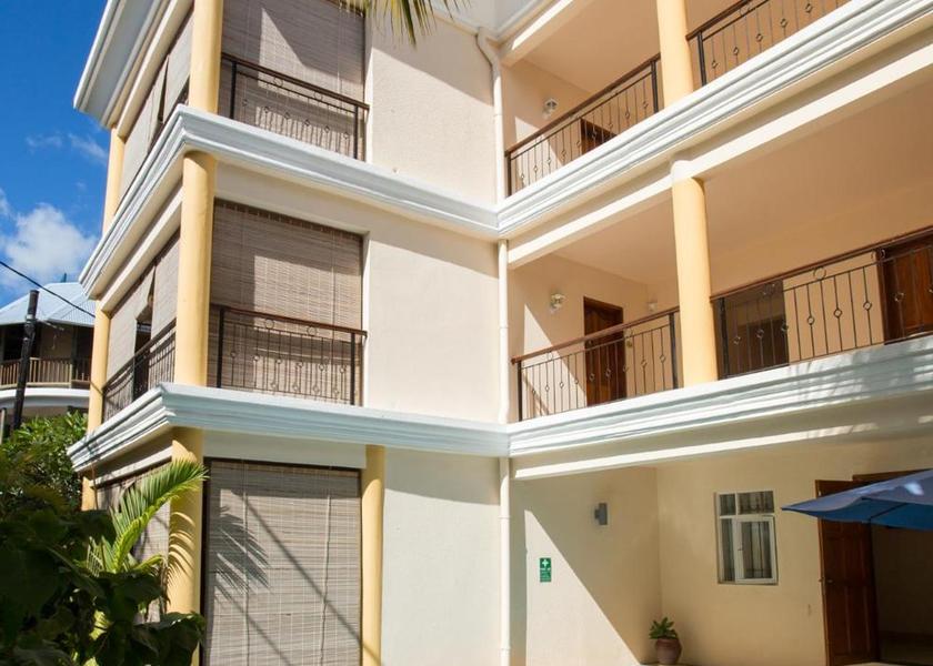  Trou aux Biches Exterior view