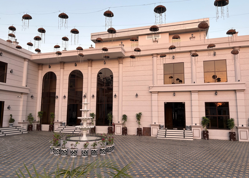 Uttar Pradesh Varanasi Public Areas