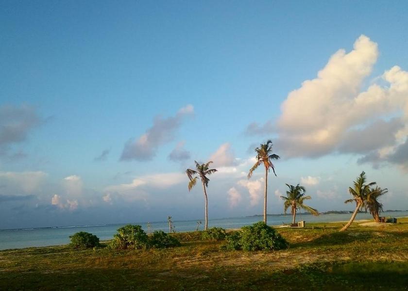 Kaafu Atoll Thulusdhoo Island Surrounding environment
