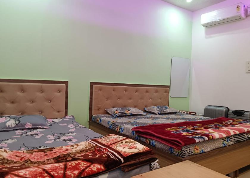 Uttar Pradesh Varanasi Bedroom - 202